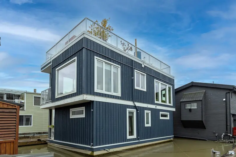 6W2 8191 RIVER ROAD - photo 2 of 25