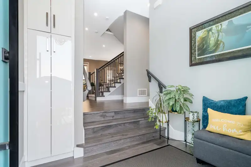 16739 16A AVENUE - photo 4 of 40