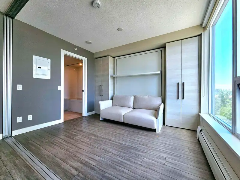 1606 13398 104 AVENUE - photo 1 of 30