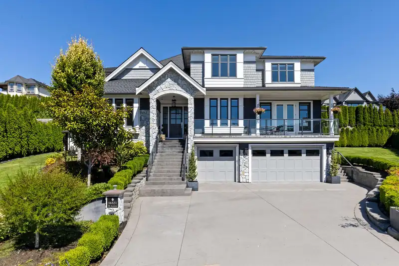 16521 58 AVENUE - photo 4 of 40