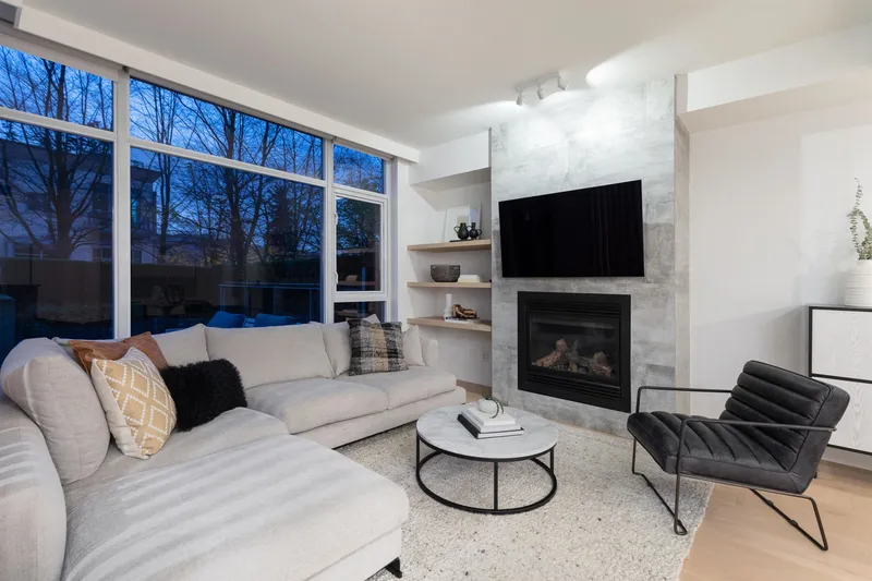 TH23 1281 W CORDOVA STREET - photo 2 of 25