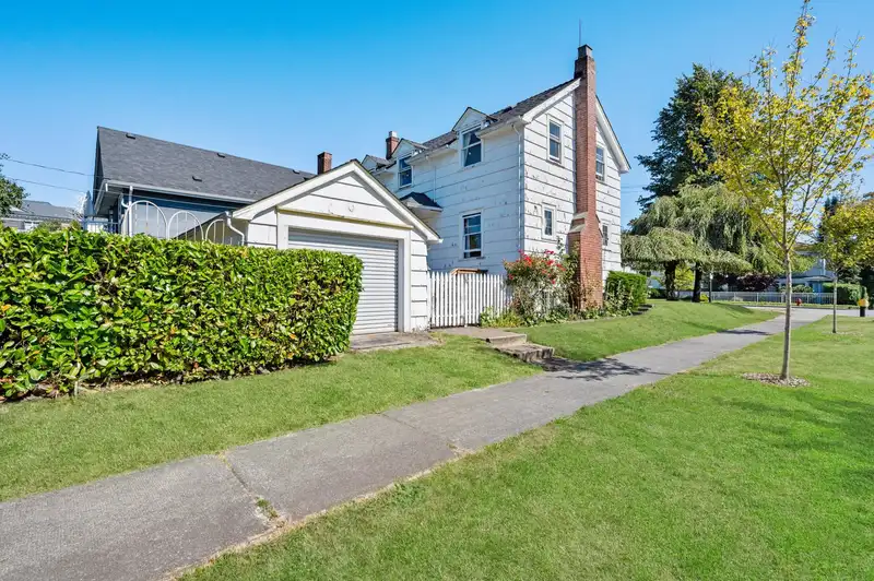 5979 ONTARIO STREET - photo 2 of 35