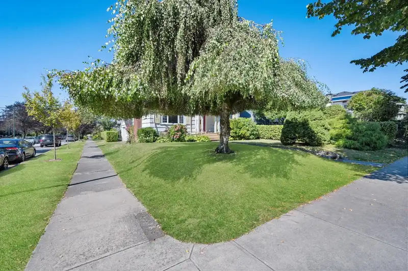 5979 ONTARIO STREET - photo 4 of 35