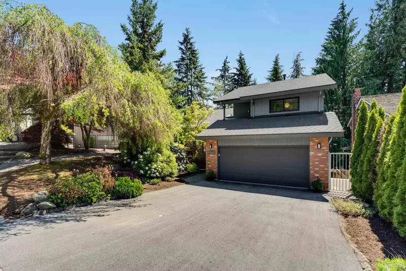 5542 DEERHORN PLACE - photo 4 of 40