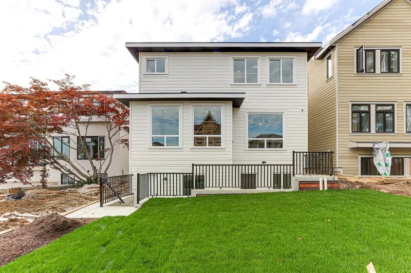 6914 204A STREET - photo 4 of 25