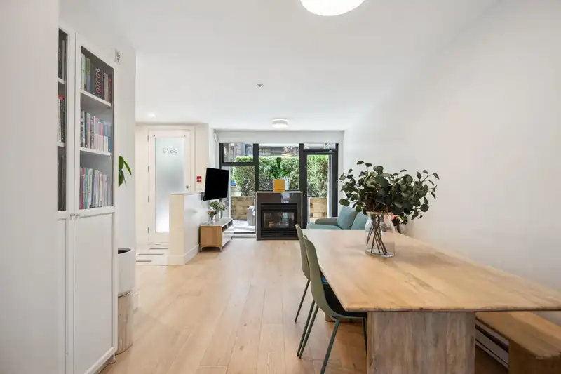 3673 COMMERCIAL STREET - photo 1 of 30