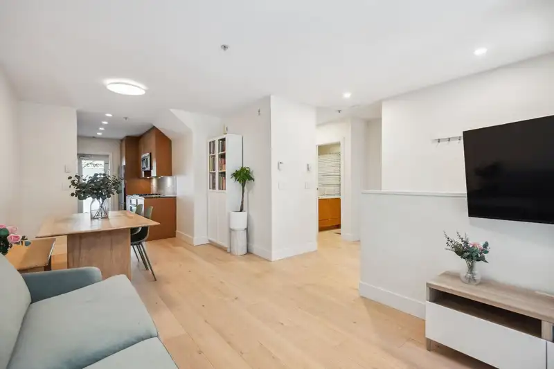 3673 COMMERCIAL STREET - photo 2 of 30
