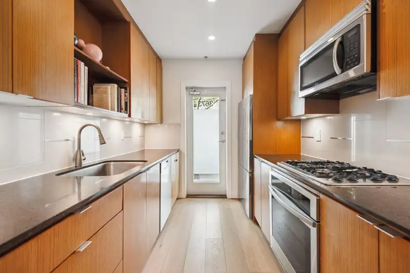 3673 COMMERCIAL STREET - photo 3 of 30