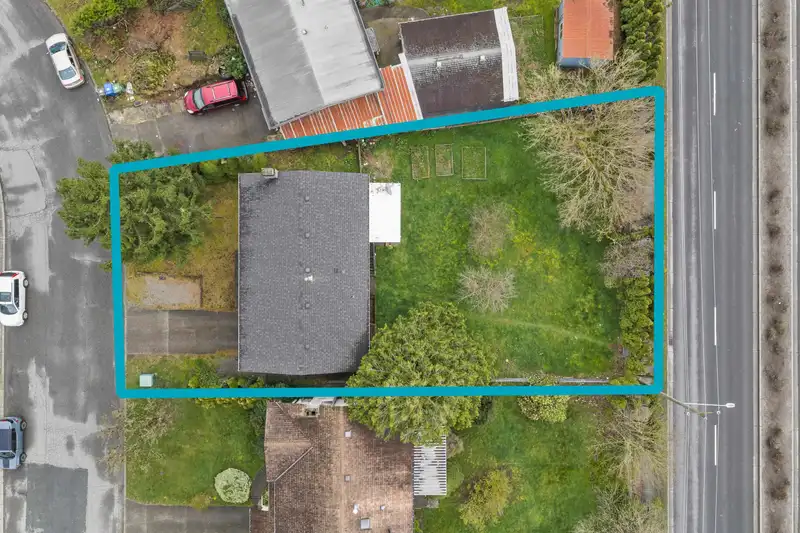 32174 ASTORIA CRESCENT - photo 3 of 33