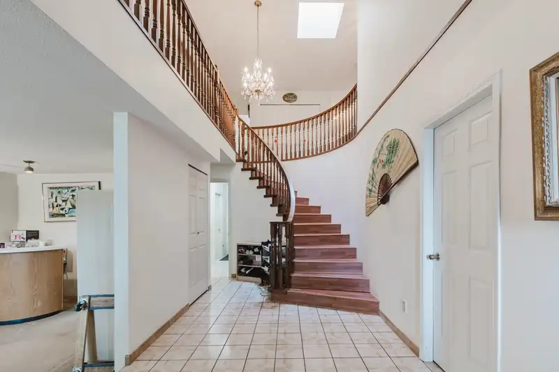3230 GARDEN DRIVE - photo 2 of 39