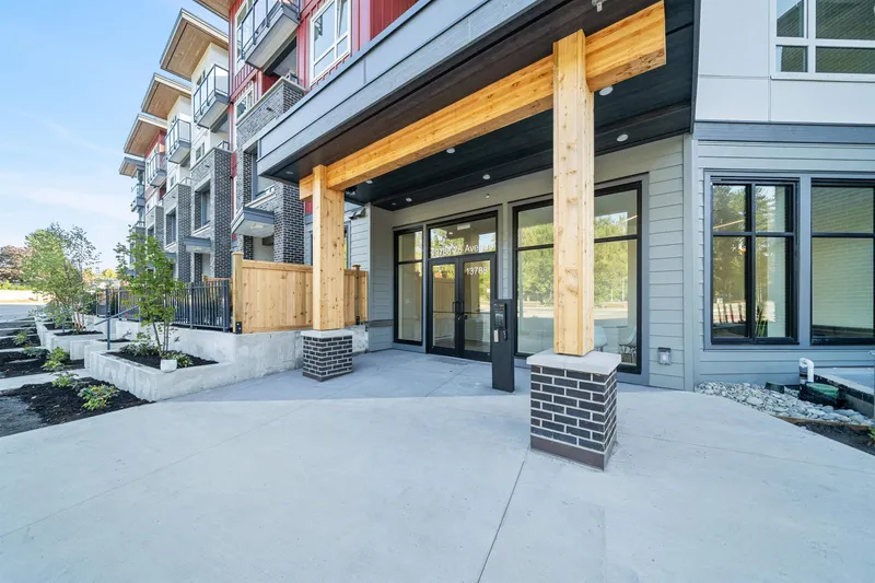 317 13788 76 AVENUE - photo 2 of 22