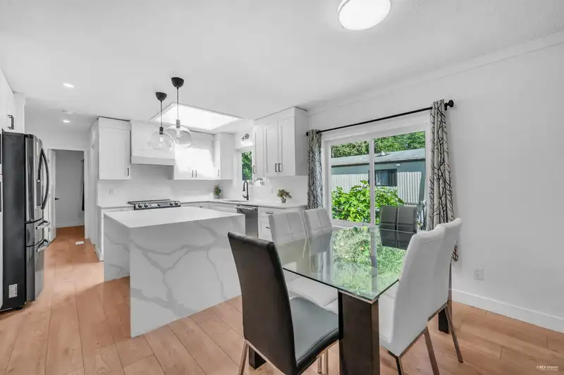 4 145 KING EDWARD STREET - photo 4 of 28