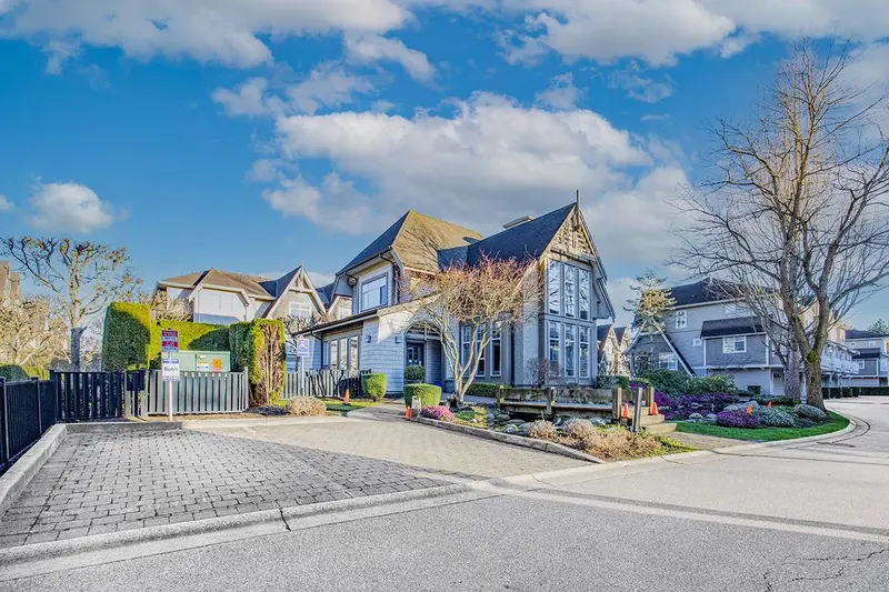 102 7288 HEATHER STREET - photo 2 of 25