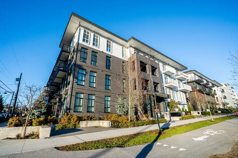 207 13929 105A AVENUE - photo 1 of 25