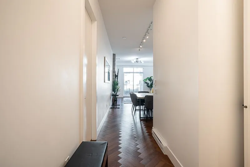 207 13929 105A AVENUE - photo 4 of 25