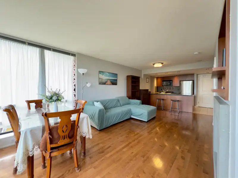 1502 9188 HEMLOCK DRIVE - photo 4 of 31