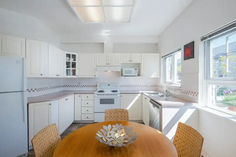204 4728 53 STREET - photo 2 of 32