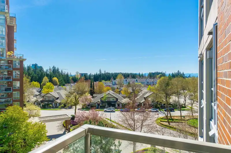 707 5639 HAMPTON PLACE - photo 3 of 40