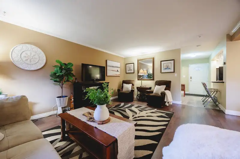 11741 DARBY STREET - photo 4 of 40