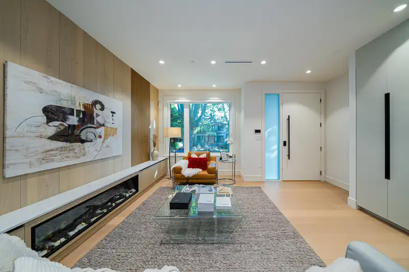 3849 W 26TH AVENUE - photo 3 of 32