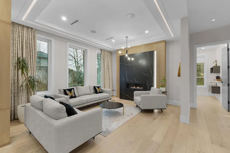 6122 152A STREET - photo 2 of 25