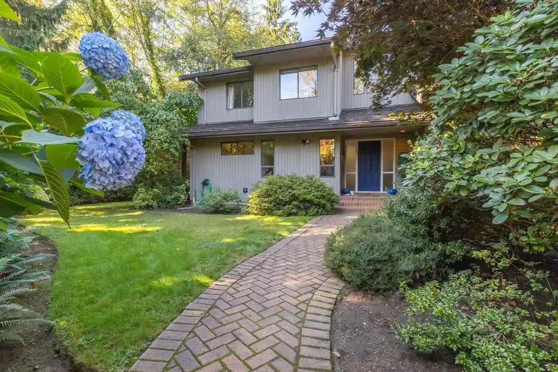 382 MATHERS AVENUE - photo 1 of 37