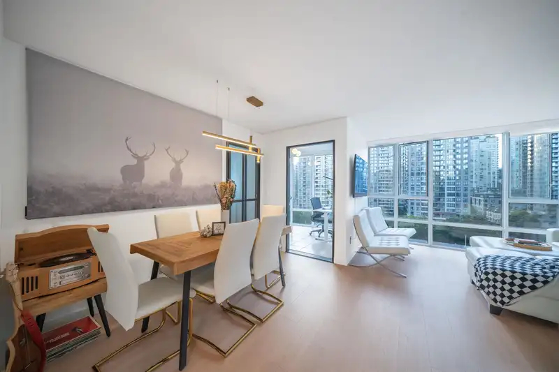 1505 930 CAMBIE STREET - photo 1 of 18