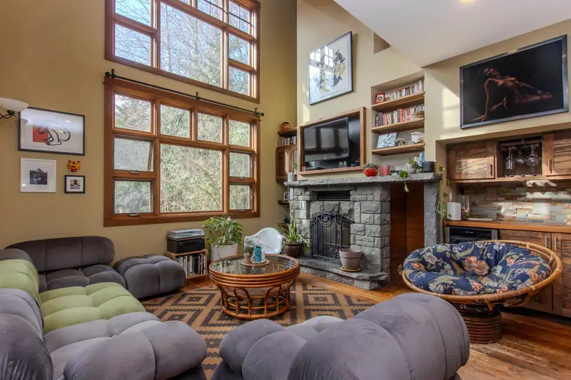 41645 GOVERNMENT ROAD - photo 4 of 24