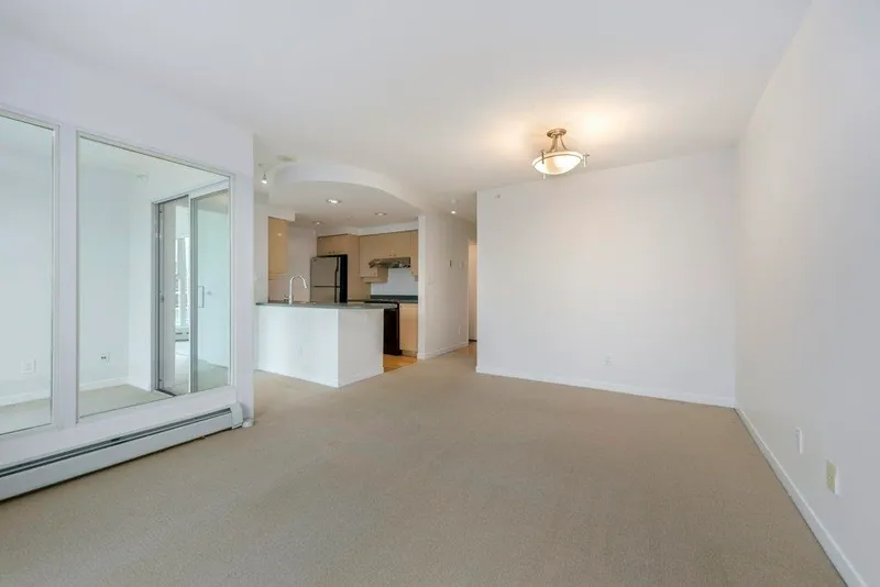 1901 1008 CAMBIE STREET - photo 4 of 25