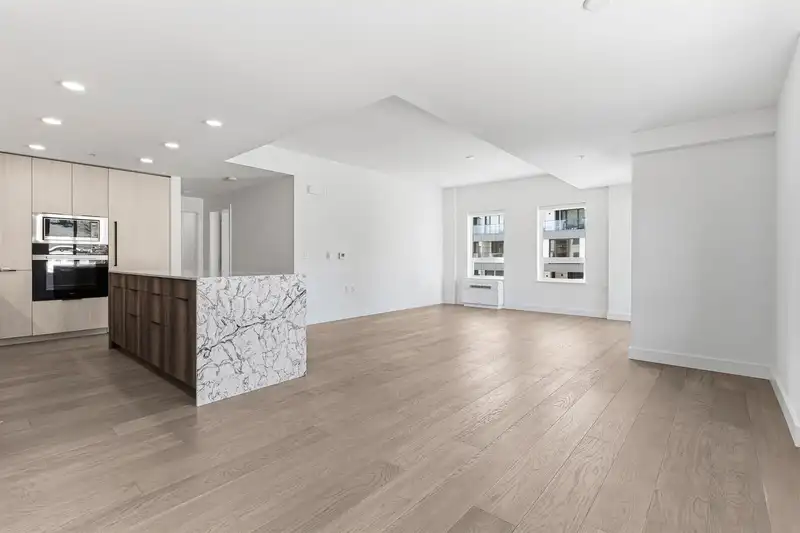 301 3590 W 39TH AVENUE - photo 3 of 27