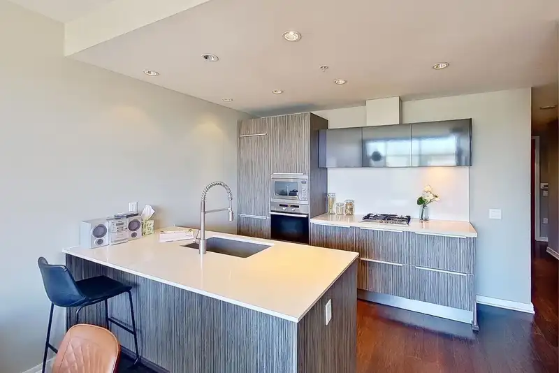803 181 W 1ST AVENUE - photo 3 of 21