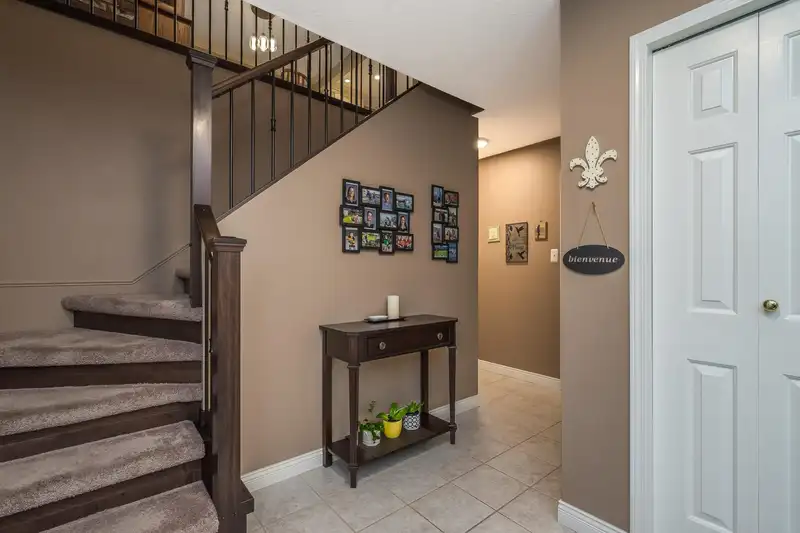 33286 NEWLANDS AVENUE - photo 2 of 36