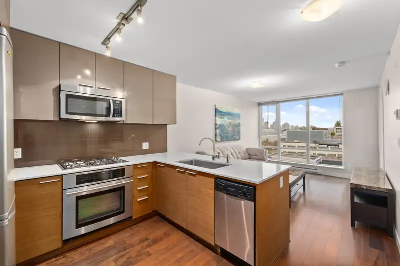 506 1808 W 3RD AVENUE - photo 1 of 21