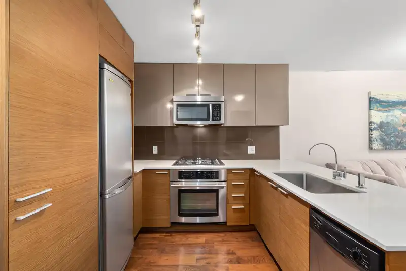 506 1808 W 3RD AVENUE - photo 3 of 21