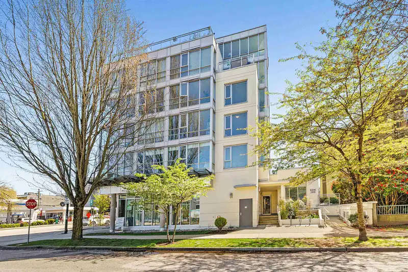 506 1808 W 3RD AVENUE - photo 4 of 21