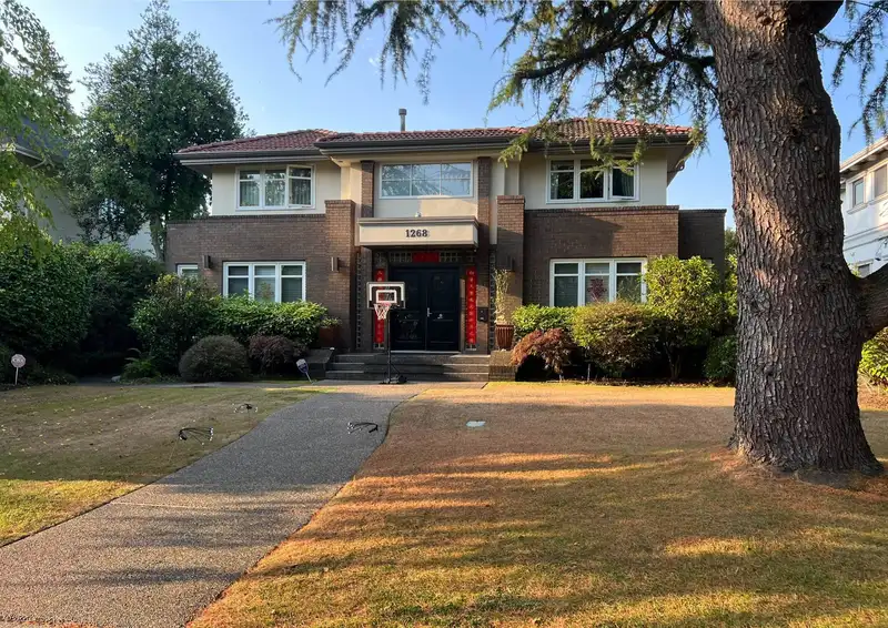 1268 W 39TH AVENUE - photo 1 of 38