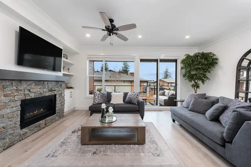 21 3618 150 STREET - photo 2 of 38