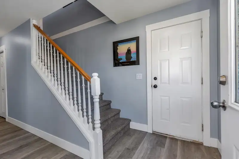 21 34250 HAZELWOOD AVENUE - photo 4 of 40