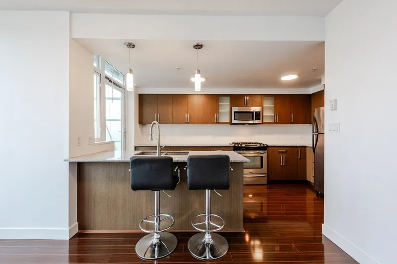 1801 8068 WESTMINSTER HIGHWAY - photo 3 of 25