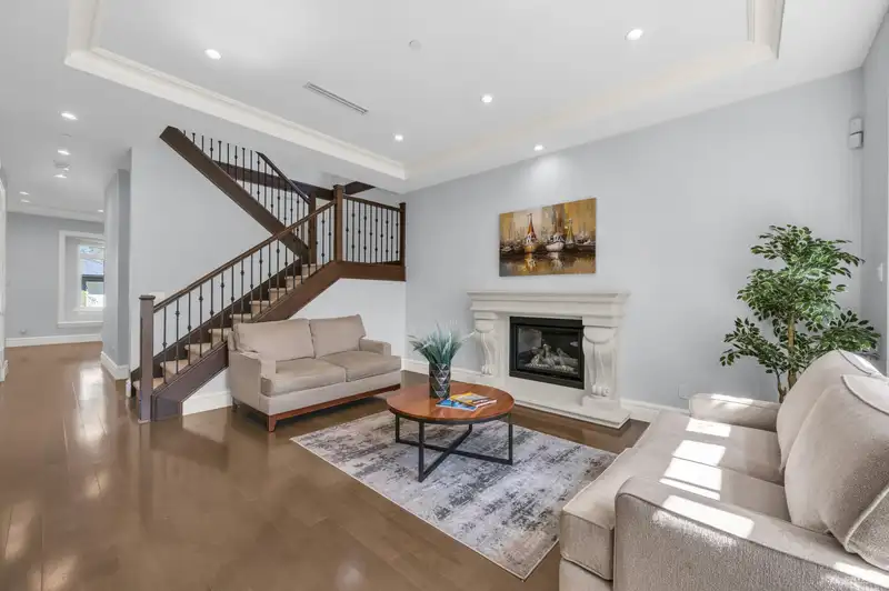2749 W 22ND AVENUE - photo 4 of 36