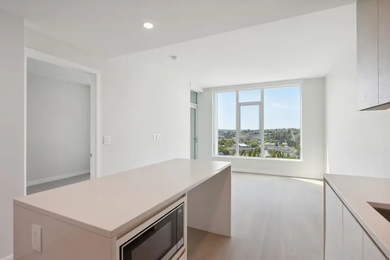 2504 2186 GILMORE AVENUE - photo 4 of 25