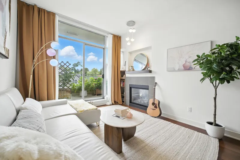 404 3595 W 18TH AVENUE - photo 1 of 25