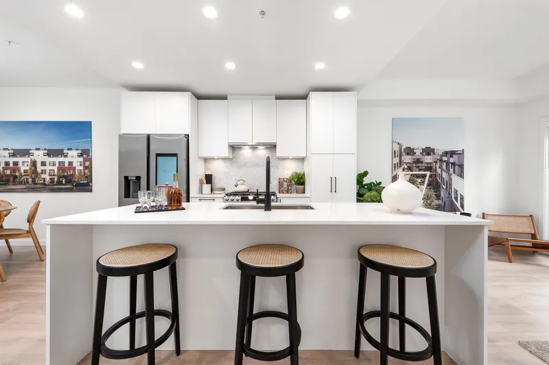 135 535 E 2ND STREET - photo 4 of 25