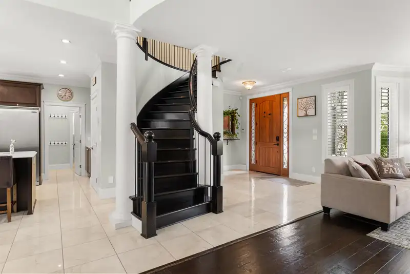 5229 LYNN PLACE - photo 4 of 40