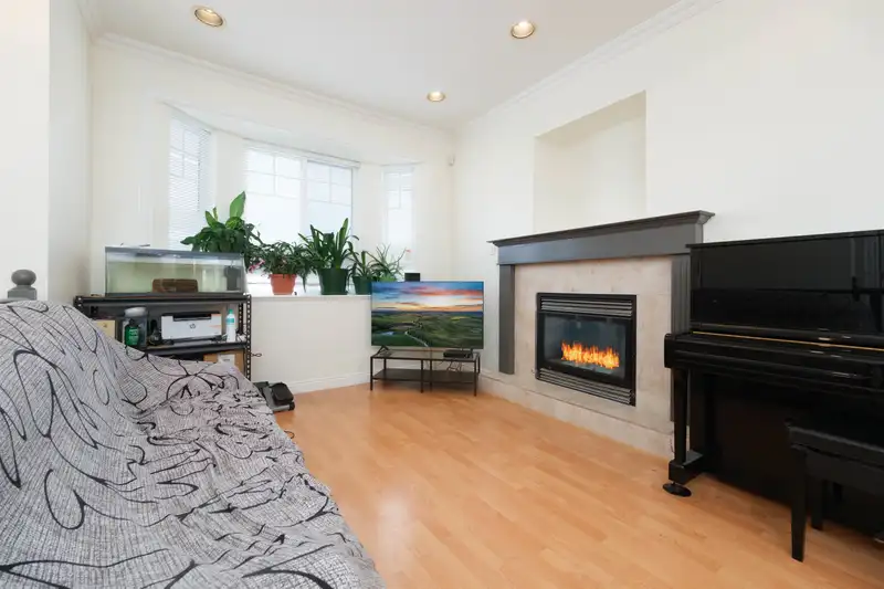 2780 E 26TH AVENUE - photo 3 of 36