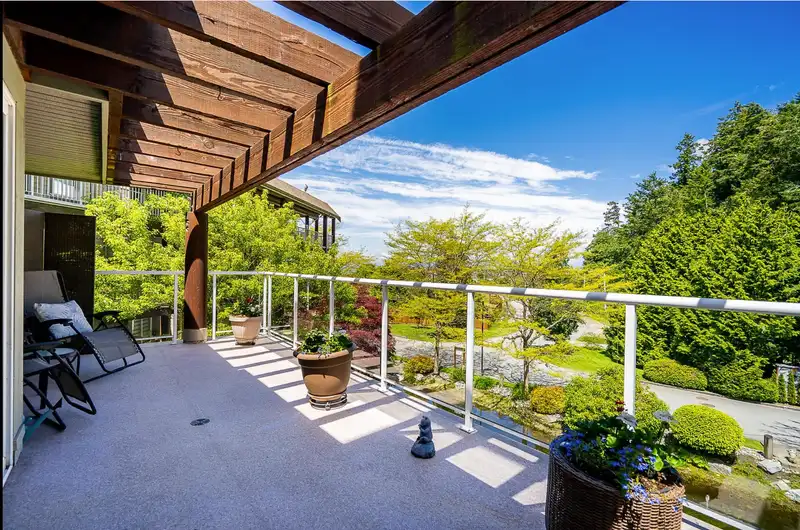318 1120 TSATSU SHORES DRIVE - photo 1 of 27