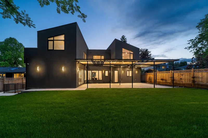 687 POPLAR STREET - photo 1 of 25