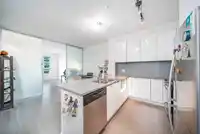 310 9877 UNIVERSITY CRESCENT - thumbnail 3