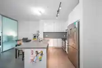 310 9877 UNIVERSITY CRESCENT - thumbnail 5