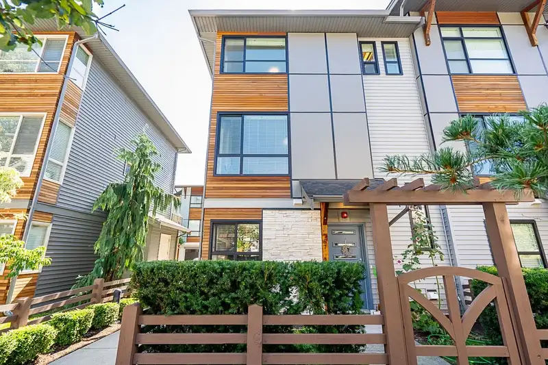 67 8508 204 STREET - photo 2 of 27